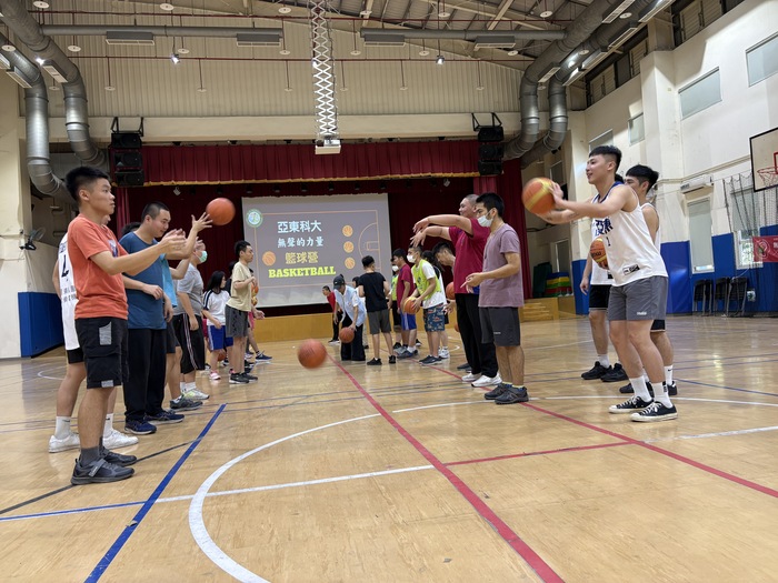 【USR】亞東科大籃球隊點亮新竹特教生自信光芒圖片