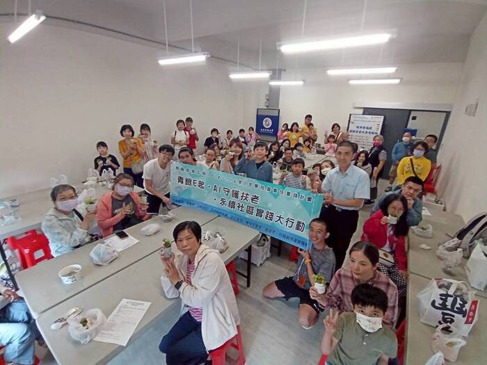 115/5/1亞東USR與崁頂里合辦 多肉植物成品合照